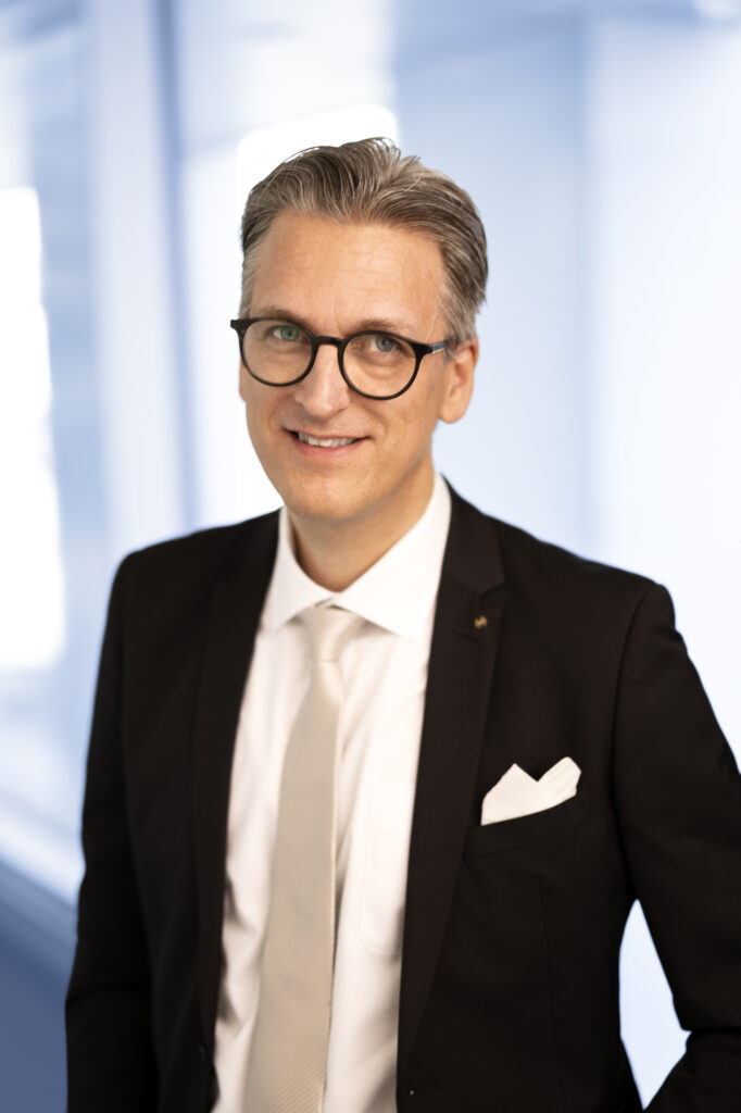 Henrik Bladh Associate Partner European Patent Attorney AWA Malmö, Sweden